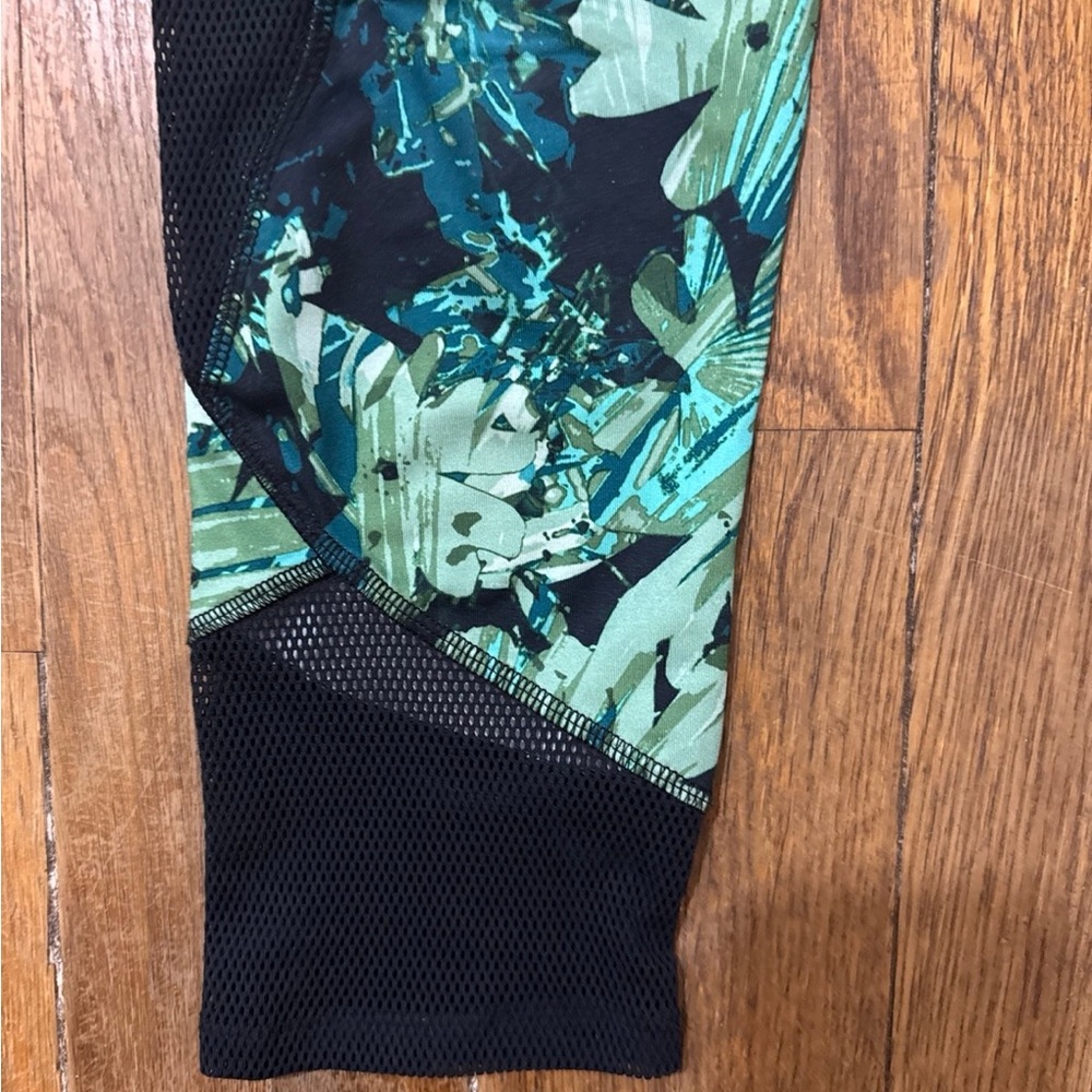 RBX Blue/Green/Black Leggings Mesh sides and Bottoms Sz SP Like New Activewear - Picture 5 of 7